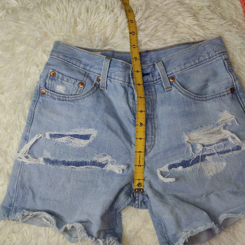 Levi's 501 Premium Big E Long Denim Distressed Short Size 25